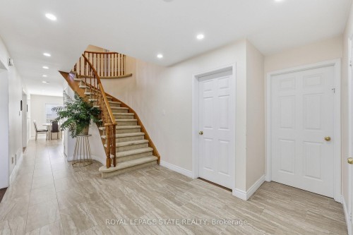 5592 Millbrook Lane, Mississauga, ON 