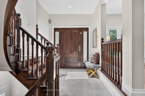 253 Byng Avenue , Toronto, ON M2N 4L4 2