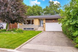 61 Comay Road Toronto, ON M6M 2K9