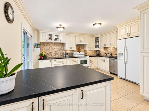 4550 Kettleby Court, Mississauga, ON 