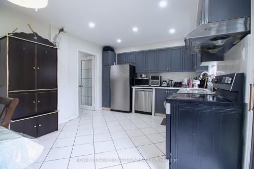 5125 Salishan Circle, Mississauga, ON 