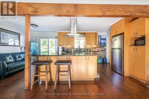 UPPER - 462 MUSKOKA 3 ROAD N , Huntsville (Chaffey), Ontario P1H 1C6 2