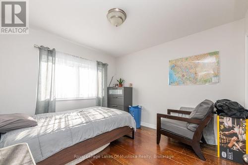 UPPER - 462 MUSKOKA 3 ROAD N , Huntsville (Chaffey), Ontario P1H 1C6 5