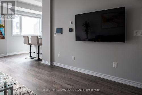 331 - 349 WHEAT BOOM DRIVE , Oakville, Ontario L6H 7X5 5