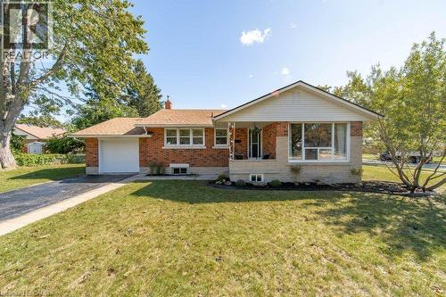 18 MAYWOOD Road  Kitchener, ON N2C 2A3