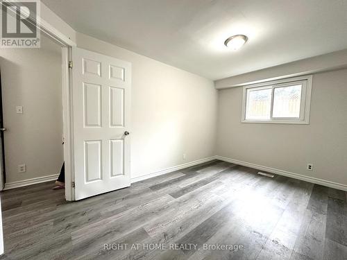 270 COVENTRY COURT , Oshawa (Eastdale), Ontario L1G 6H3 4