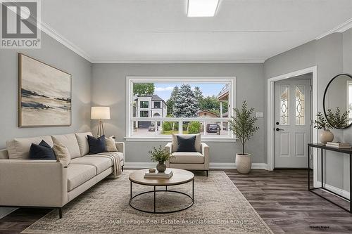 1072 ORCHARD ROAD  Mississauga, ON L5E 2N9