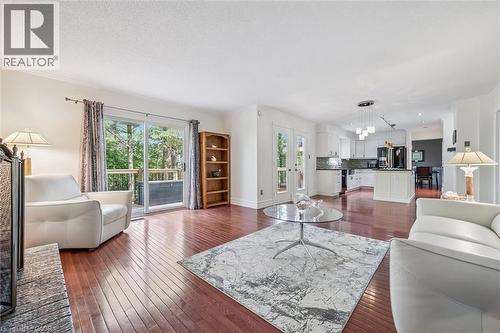 21 Tinatawa Court, Kitchener, ON 