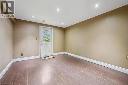 21 Tinatawa Court, Kitchener, ON 