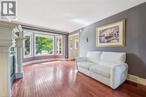 21 Tinatawa Court, Kitchener, ON 