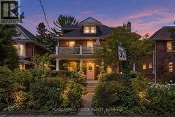 14 LYALL AVENUE Toronto, ON M4E 1V8