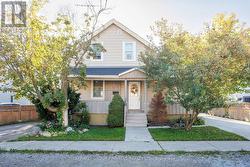 18 CLIFTON STREET Kawartha Lakes (Fenelon Falls), ON K0M 1N0
