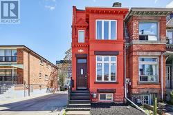 95 WOLSELEY STREET Toronto, ON M5T 1A4