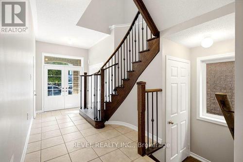 3351 MOSES WAY , Burlington, Ontario L7M 0L4 5