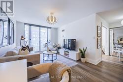 806 - 43 EGLINTON AVENUE Toronto, ON M4P 1A5