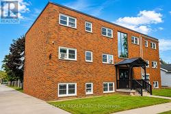 106 LORNE AVENUE Chatham-Kent, ON N7M 1S1