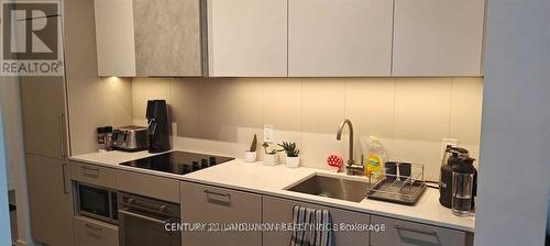 722 - 19 WESTERN BATTERY ROAD , Toronto, Ontario M6K 3S4 2