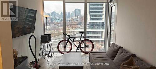 722 - 19 WESTERN BATTERY ROAD , Toronto, Ontario M6K 3S4 4