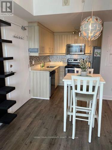 2304 - 158 KING STREET , Waterloo, Ontario N2J 0E5 5
