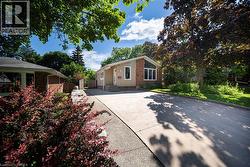 17 FLYNN Avenue Cambridge, ON N3C 2T8
