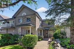 116 ROBSON COURT  Ottawa, ON K2K 2W1
