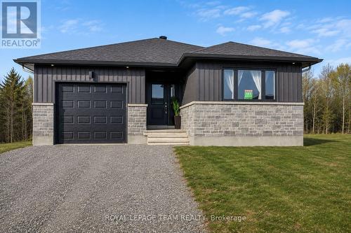 181 SEABERT DRIVE , Arnprior, Ontario K7S 0H9 1