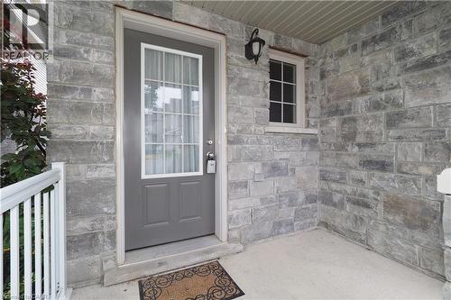 7 UPPER MERCER Street Unit# J37 , Kitchener, Ontario N2A 0B7 4