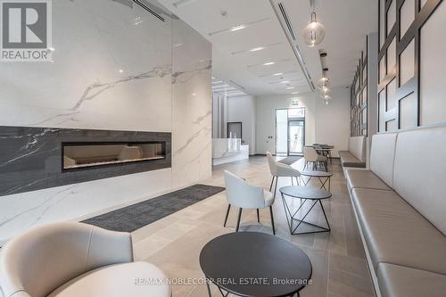 626 - 681 YONGE STREET , Barrie, Ontario L9K 0J1 5