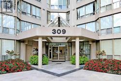 420 - 309 MAJOR MACKENZIE DRIVE E Richmond Hill, ON L4C 9V5