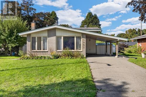 3051 COWAN CRESCENT  Ottawa, ON K1V 8K9