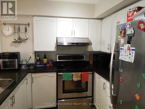 30 - 988 SHEPPARD AVENUE W , Toronto, Ontario M3H 2T6 4