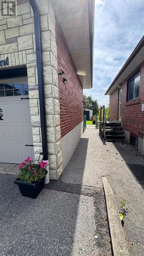 LOWER LEVEL - 31 WHITBURN CRESCENT , Toronto, Ontario M3M 2S3 2
