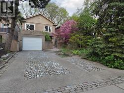 89 ELMSTHORPE Avenue Toronto, ON M5P 2L8