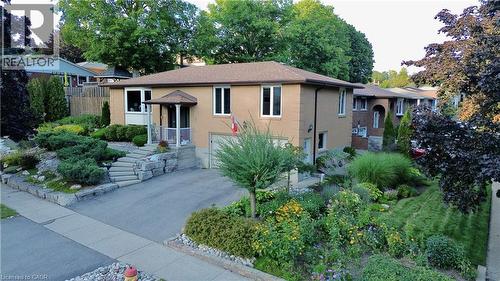 66 GEORGIAN Crescent  Kitchener, ON N2B 3N9
