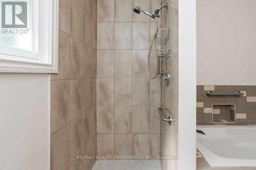5081 Brady Avenue, Burlington, ON 
