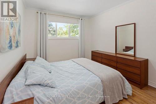 5081 Brady Avenue, Burlington, ON 