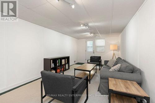 5081 Brady Avenue, Burlington, ON 