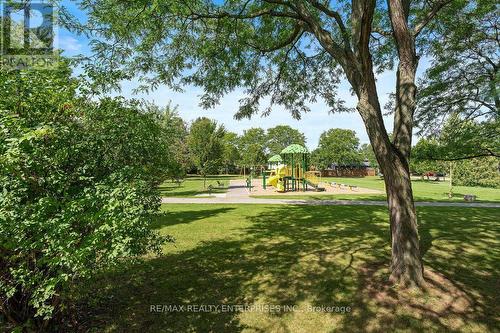 5081 Brady Avenue, Burlington, ON 