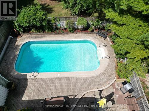 5081 Brady Avenue, Burlington, ON 