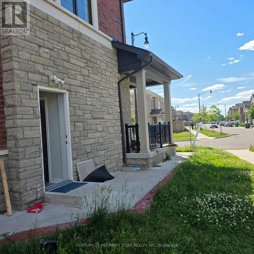 2 BACHELOR STREET , Brampton, Ontario L7A 5B1 2