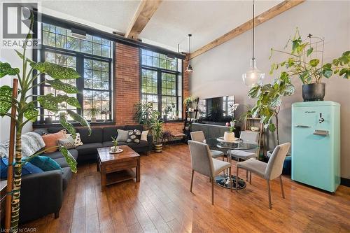 24 CEDAR Street Unit# 106  Cambridge, ON N1S 0B2