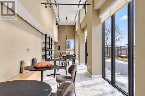 601 - 1195 THE QUEENSWAY , Toronto, Ontario M8Z 0H1 5