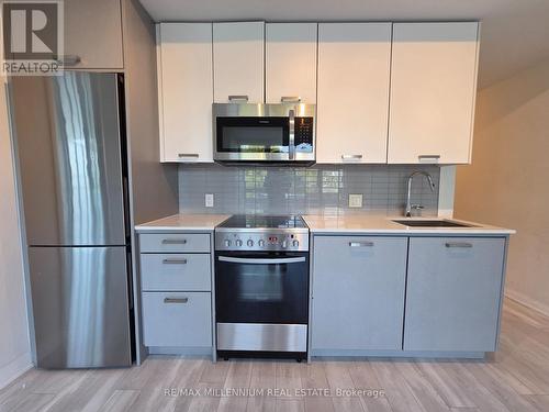 608 - 1630 QUEEN STREET E , Toronto, Ontario M4L 0B3 2