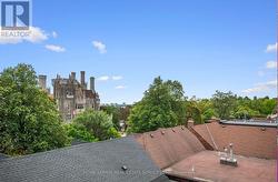 4 - 276 SPADINA ROAD Toronto, ON M5R 2V4
