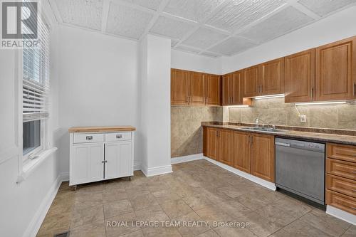 Kitchen - 109 Florence Street, Ottawa, ON 