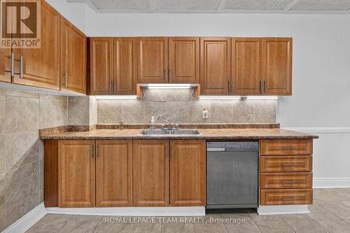Kitchen - 109 Florence Street, Ottawa, ON 