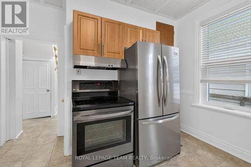 Kitchen - 109 Florence Street, Ottawa, ON 