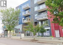 404 404 C AVENUE S  Saskatoon, SK S7M 5M9