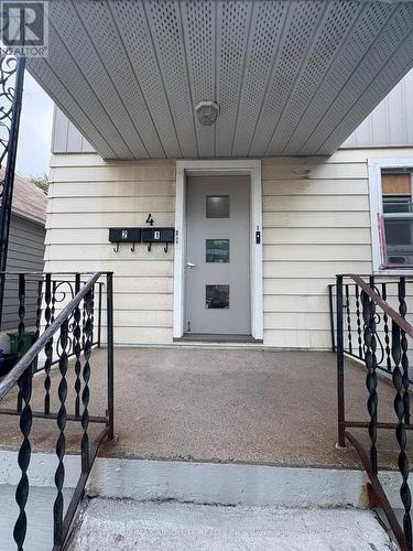 2 - 4 HOLLAND AVENUE , Ottawa, Ontario K1Y 0X4 3