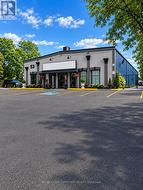 53 OBSERVATORY LANE Richmond Hill, ON L4C 8K9